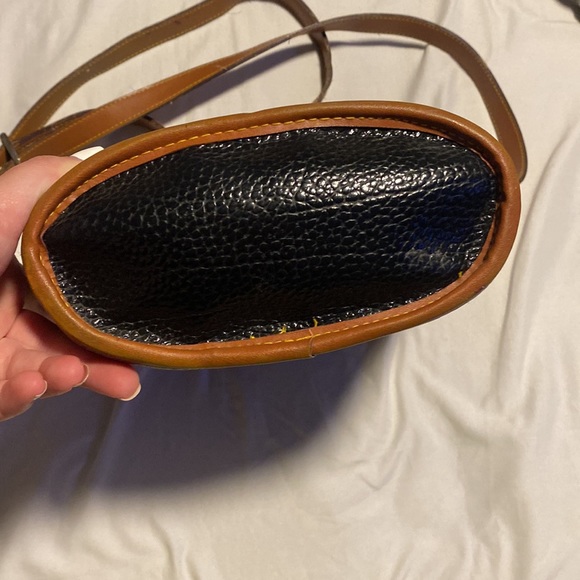 Super cute vintage, Dooney and Bourke purse - Picture 3 of 6